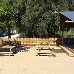 مكان تخييم Mobil-home Spacieux Avec Terrasse - 4 Pers. - Api-1-52-2147 Grayan-et-l'Hopital
