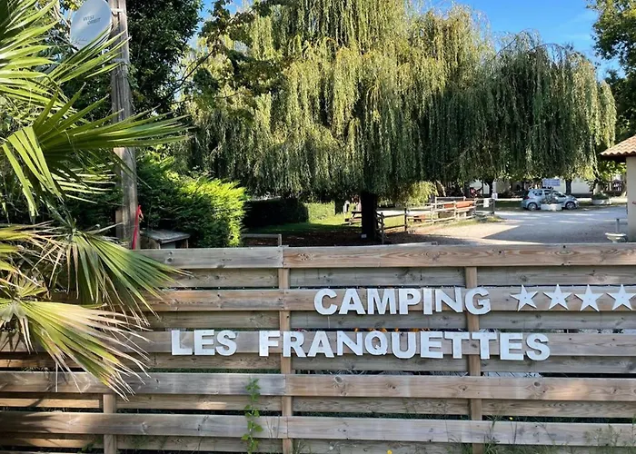 Campsite Mobil-home Spacieux Avec Terrasse - 4 Pers. - Api-1-52-2147 Grayan-et-l'Hopital