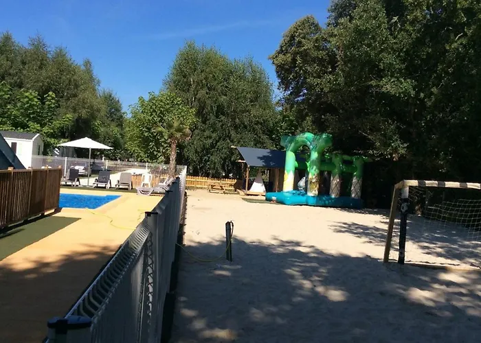 Campsite Mobil-home Spacieux Avec Terrasse - 4 Pers. - Api-1-52-2147